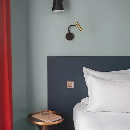 Edgar & Achille Hotel