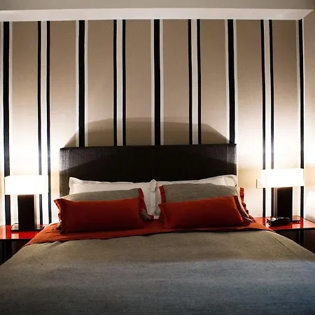 Edgar & Achille Hotel