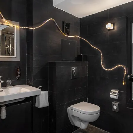 Edgar & Achille Hotel Paris