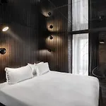 Edgar & Achille Hotel 3*