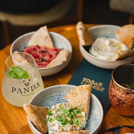 Edgar & Achille Hotel