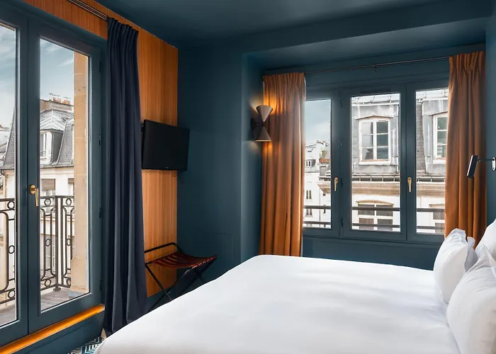 Edgar & Achille Hotel 3*